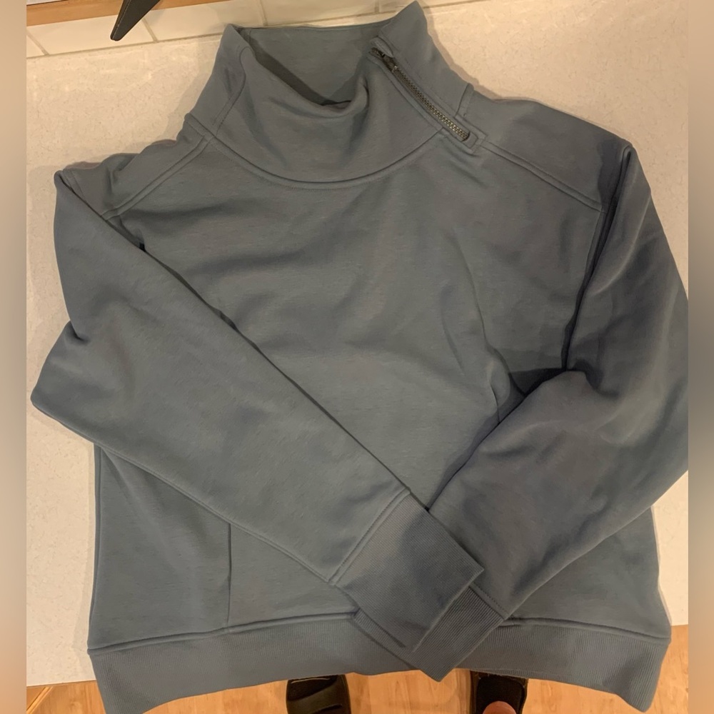 All in Motion sweatshirt XL